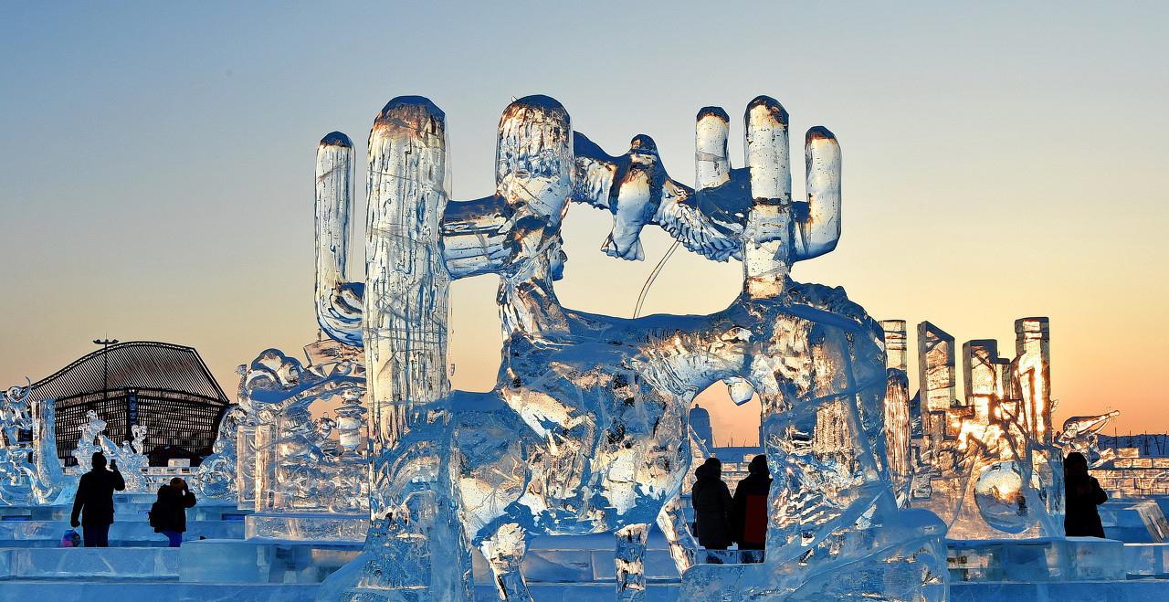 哈爾濱冰雪概念股票，投資機(jī)遇與挑戰(zhàn)并存，哈爾濱冰雪概念股票，投資機(jī)遇與挑戰(zhàn)并存解析