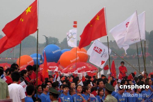 荊州大火與奧運(yùn)會(huì)的開幕時(shí)刻，荊州大火與奧運(yùn)會(huì)開幕時(shí)刻，歷史交匯的瞬間