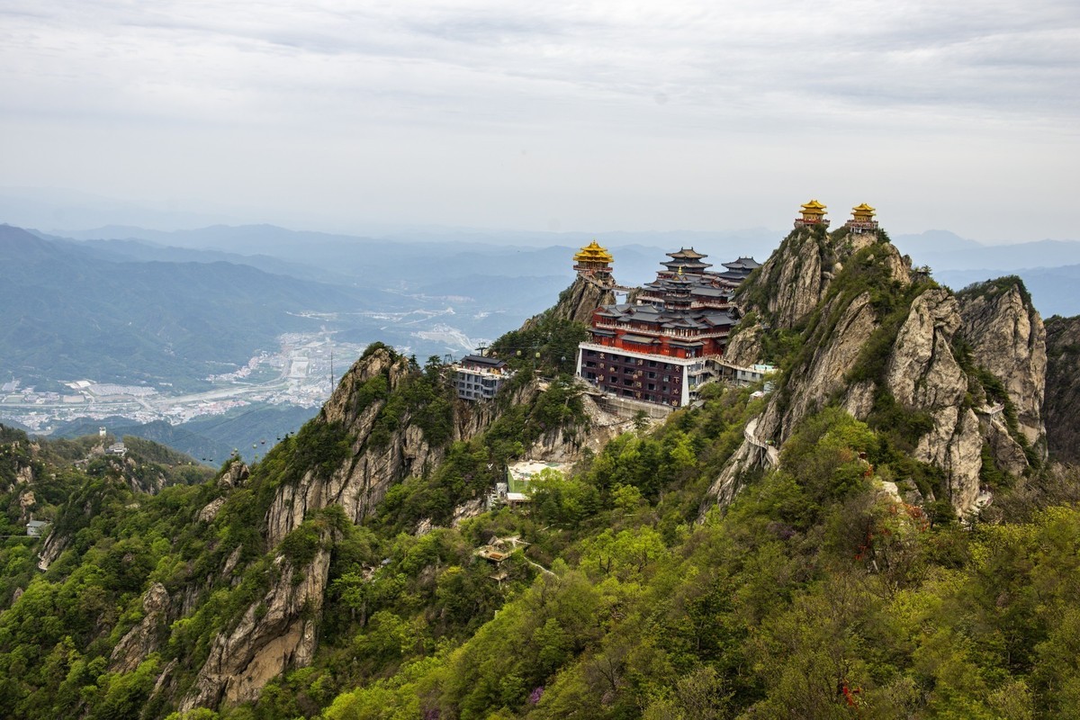 河南老君山的風(fēng)景圖片，自然之美的獨(dú)特展現(xiàn)，河南老君山自然美景，獨(dú)特展現(xiàn)的絕美風(fēng)景圖片