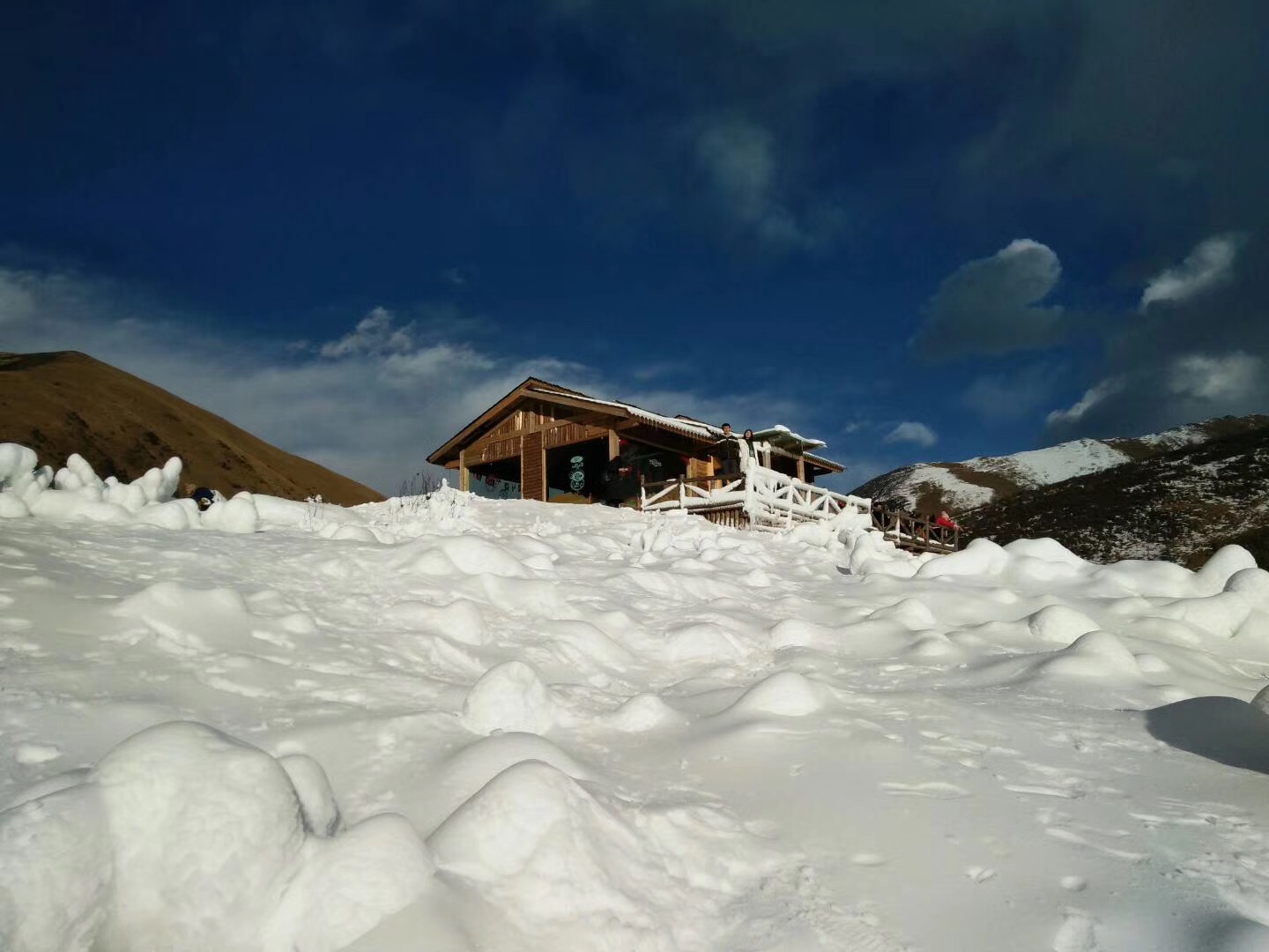 去哪里看雪最好最便宜——探索經(jīng)濟(jì)實(shí)惠的賞雪勝地，探索性價(jià)比最高的賞雪勝地，去哪里看雪最好又最便宜？