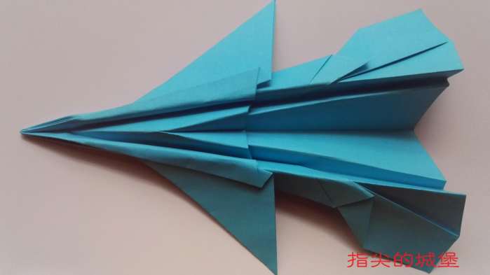 F-22戰(zhàn)斗機(jī)折紙教程，F(xiàn)-22戰(zhàn)斗機(jī)折紙教程，一步步教你折出精美戰(zhàn)機(jī)模型