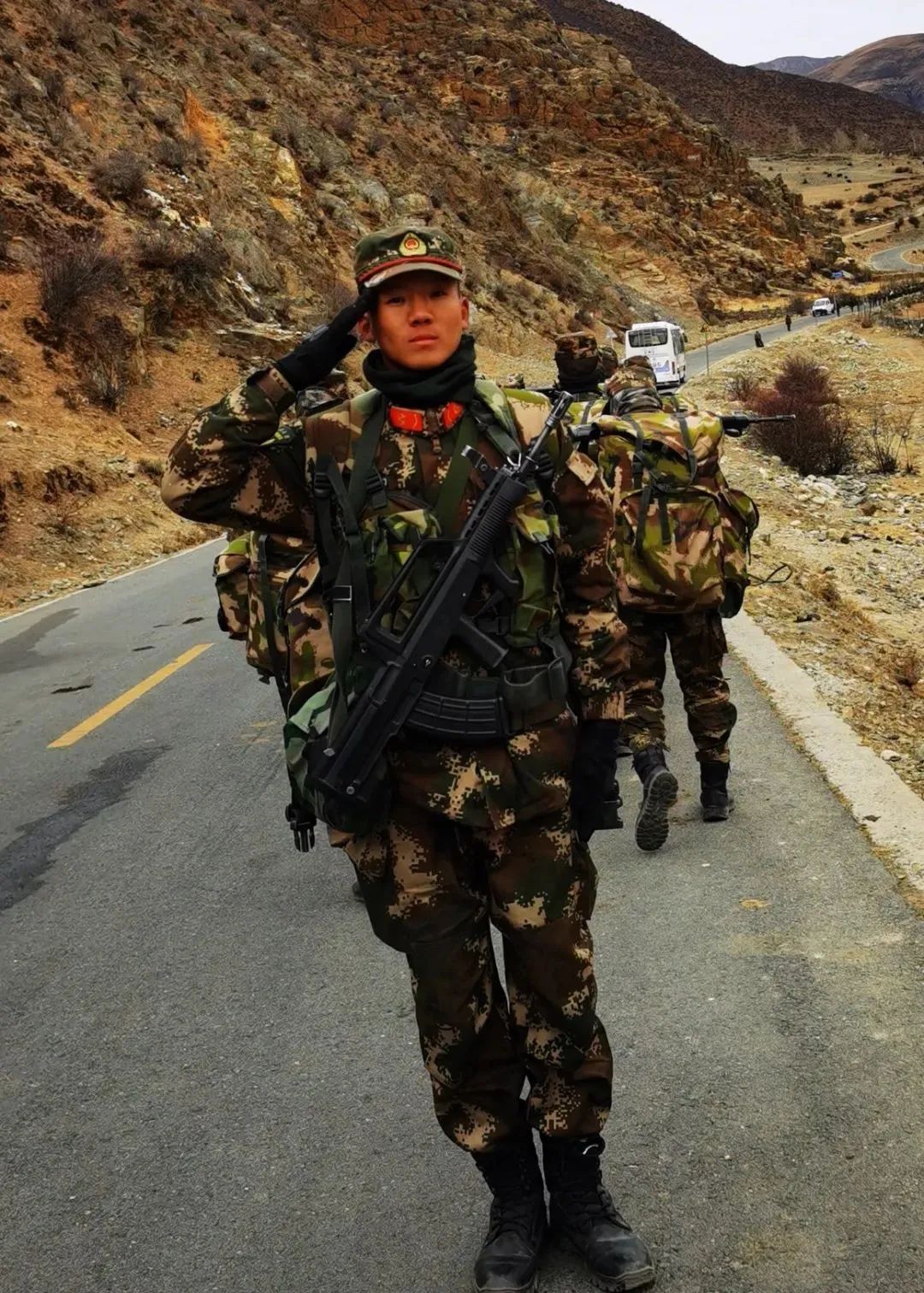 武警退伍后能否直接成為警察，解析與探討，武警退伍后轉(zhuǎn)崗警察的途徑解析與探討