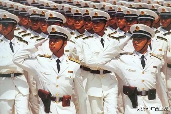 中國(guó)海軍軍服圖片，歷史、演變與現(xiàn)代風(fēng)貌，中國(guó)海軍軍服，歷史演變與現(xiàn)代風(fēng)貌圖片展示