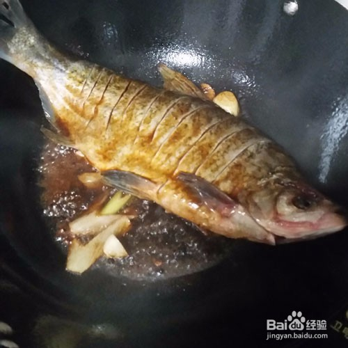 紅燒魚(yú)的家常做法簡(jiǎn)單，家常紅燒魚(yú)簡(jiǎn)單做法指南