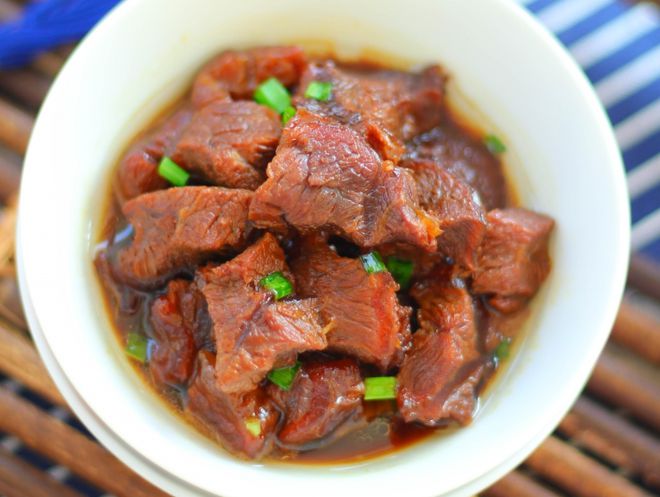 牛肉烹飪指南，美味佳肴的制作秘訣，牛肉烹飪寶典，美味佳肴制作指南